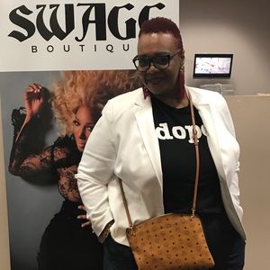 Meet your Posher, Sylvia